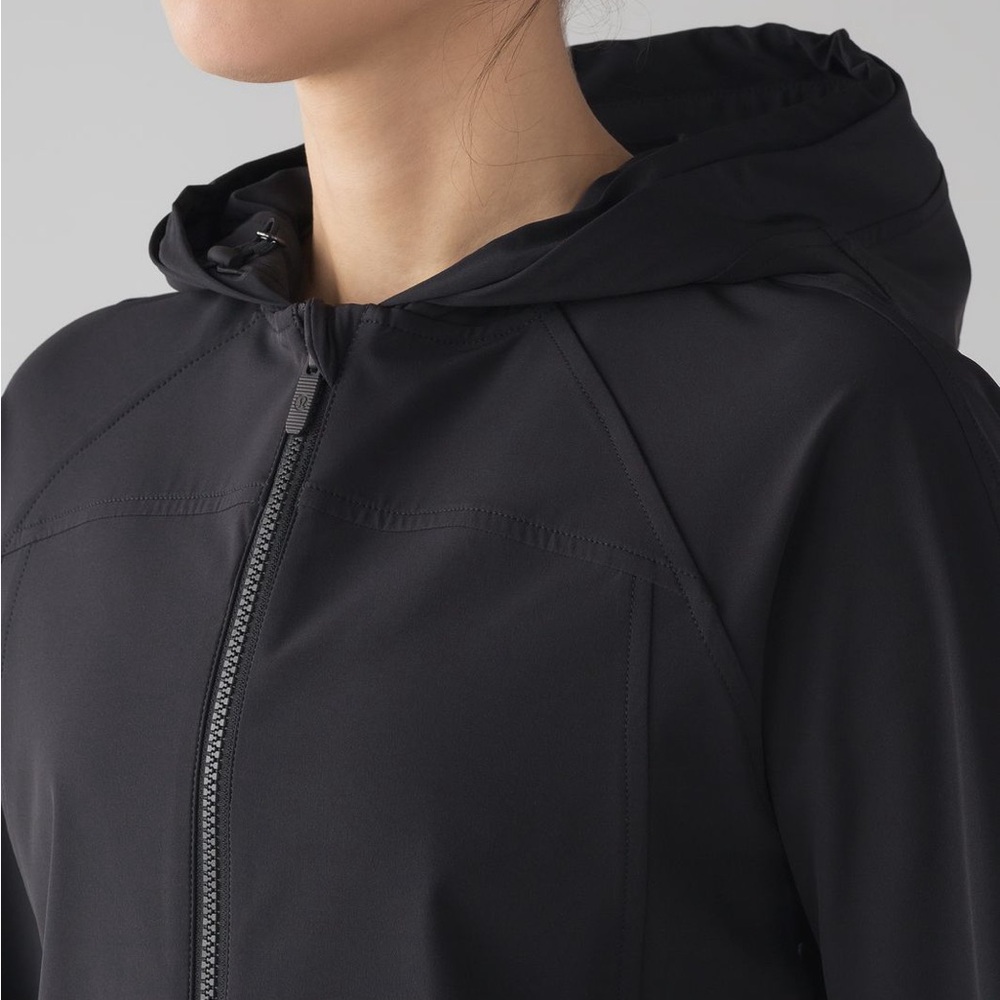 Lululemon On The Fly Hooded Jacket Women’s Size 8 - Picture 3 of 11